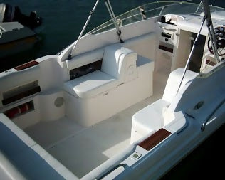 Tiger 27 hardtop cabin 02